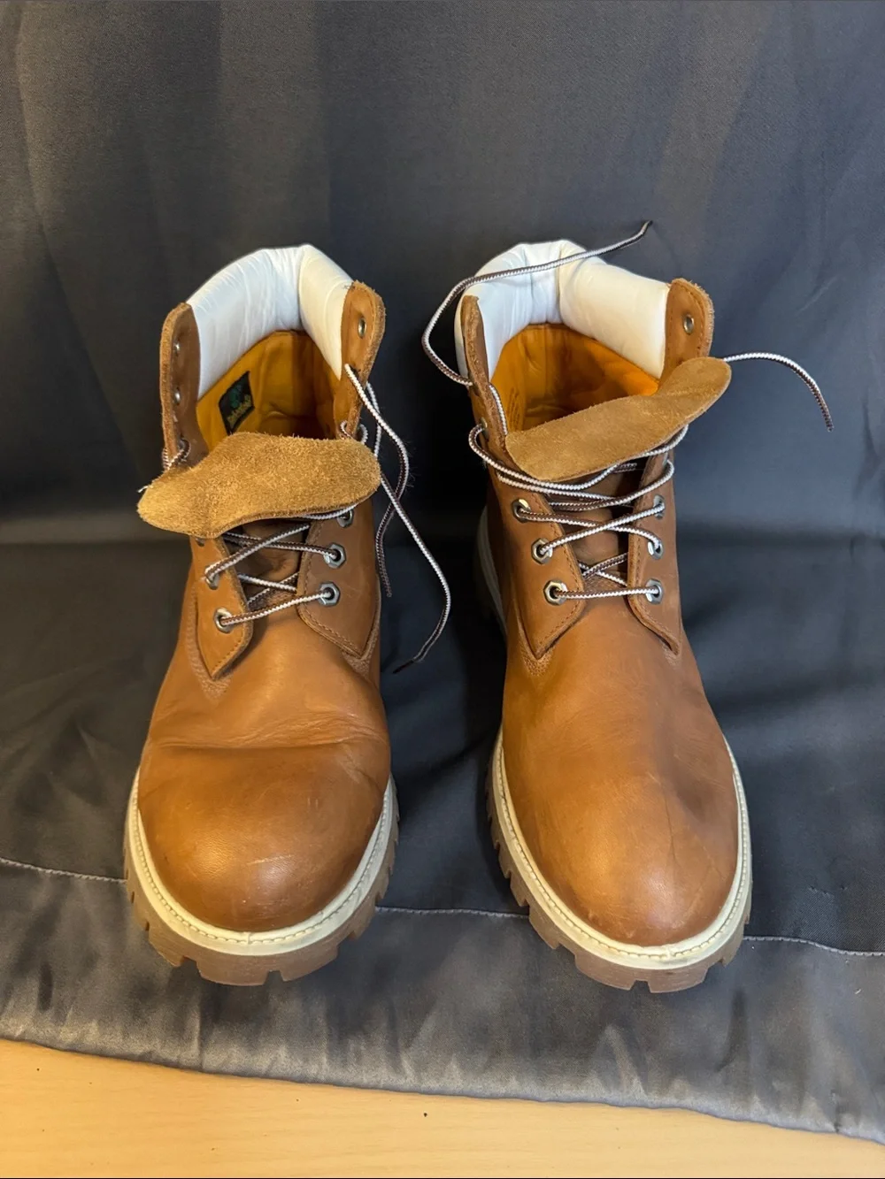 Timberland 6 inch Premium Wheat Boots with White Collar